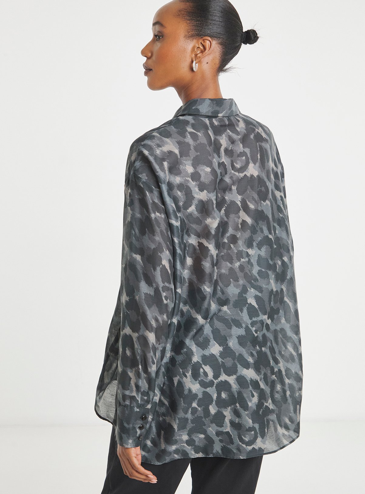 JD WILLIAMS Oversized Voile Leopard Print Shirt 26 - Image 3 thumbnail